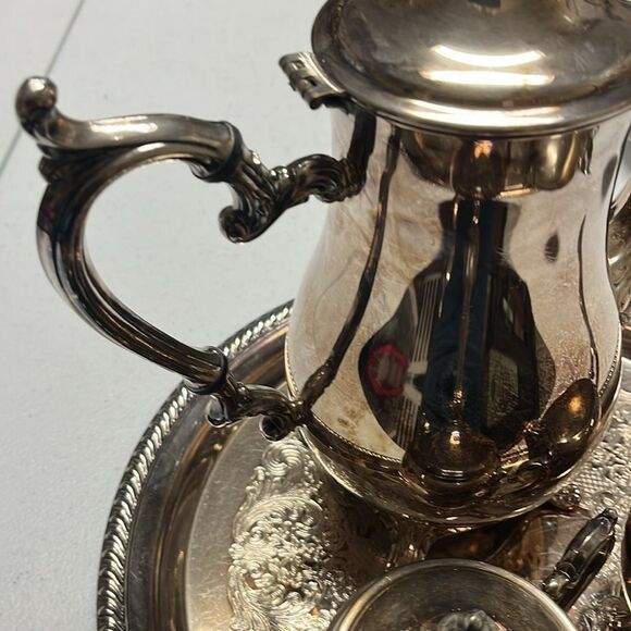 WM Rogers Elegant Silver Tea Set with Tray - Picture 3 of 5